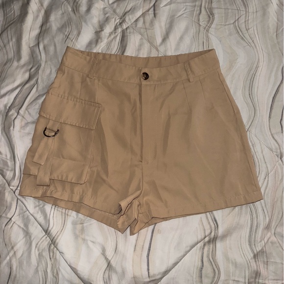 SHEIN Tan Cargo Shorts‎ High-Waisted Cotton Blend - Picture 1 of 7